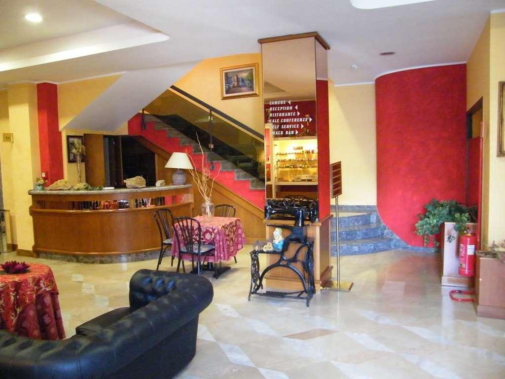 Hotel Residence Memmina Frosinone Interieur foto