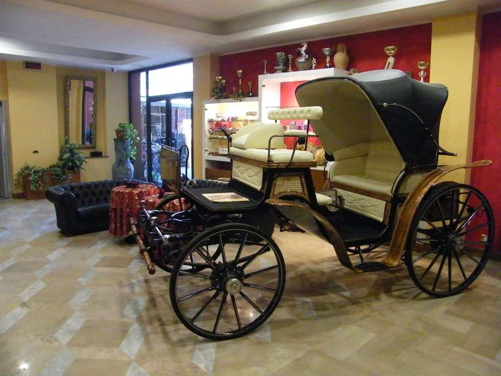 Hotel Residence Memmina Frosinone Interieur foto