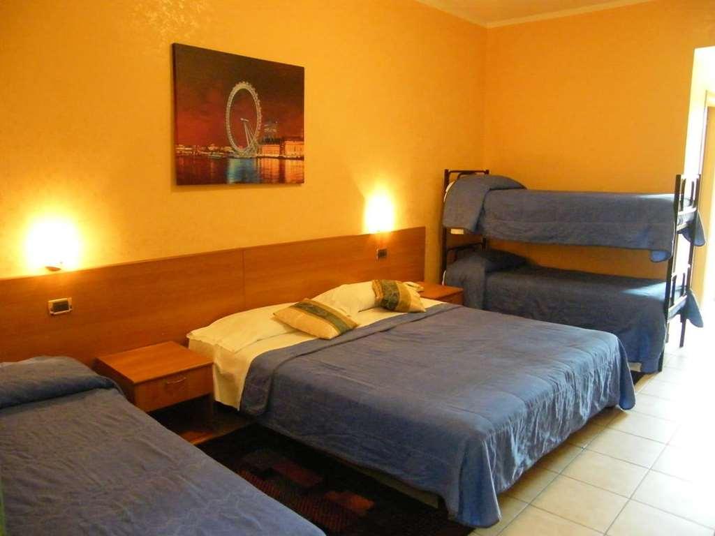 Hotel Residence Memmina Frosinone Kamer foto